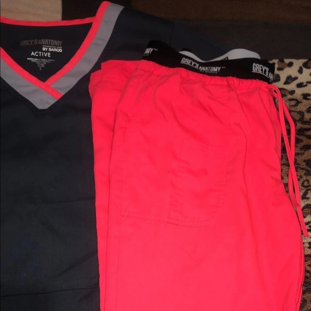 Greys anatomy scrub set. Large. Gray. Love it